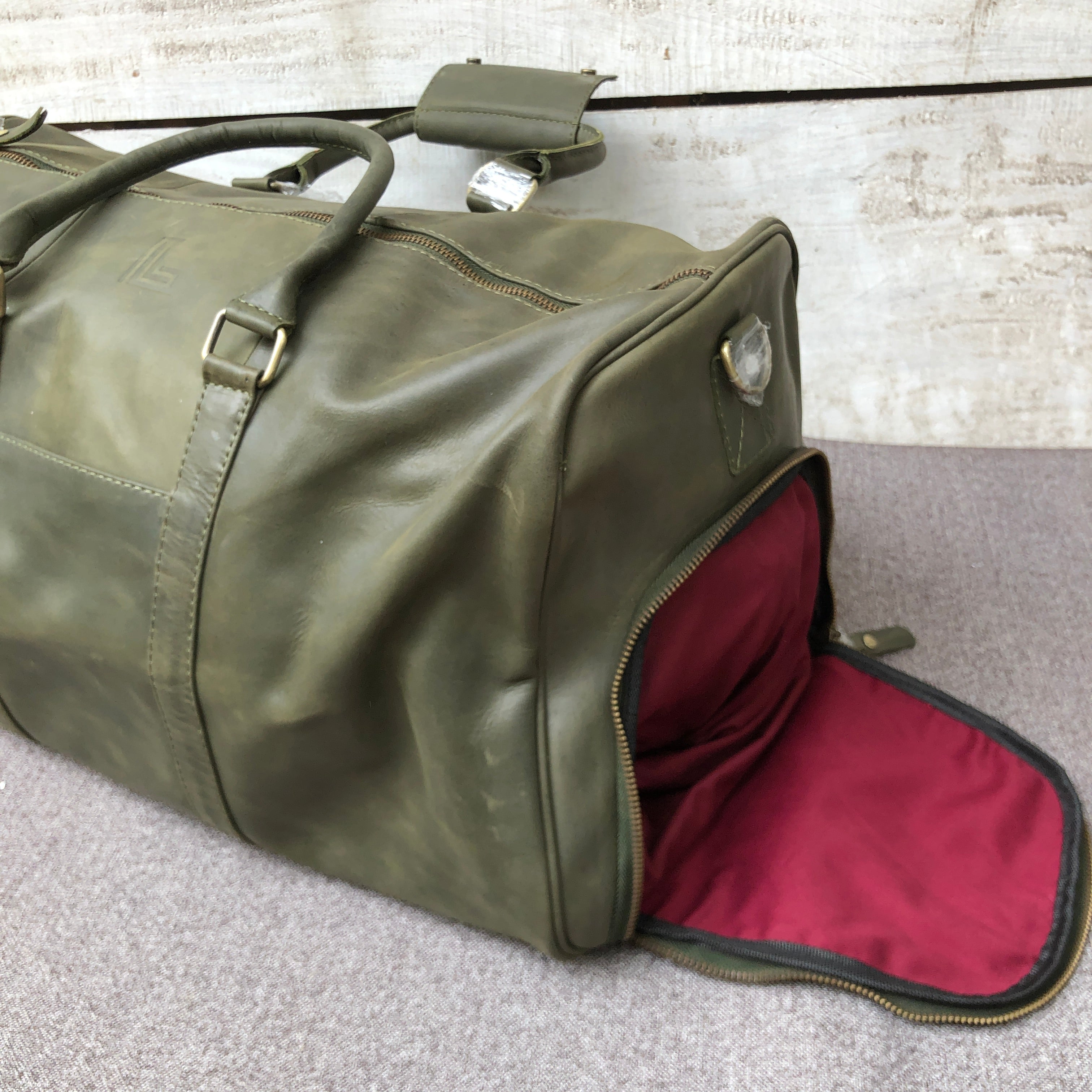 Olive Explorer - Leather Duffle Bag